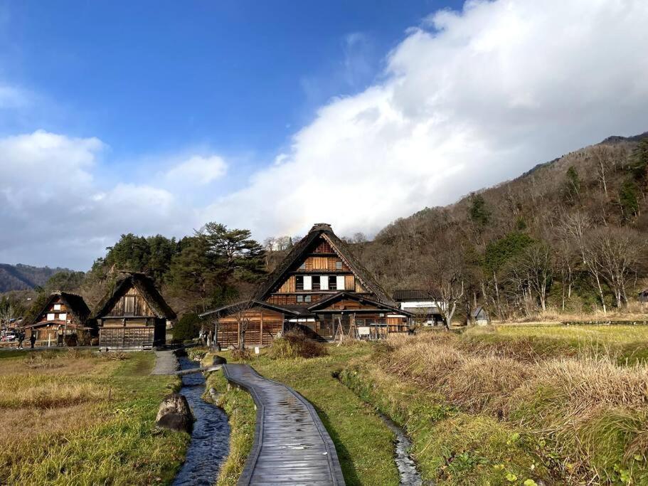דירות Way Shirakawago - Private, Free Parking And Newly Opened 2022 Way Shirakawago מראה חיצוני תמונה